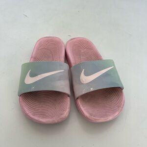 Nike slides